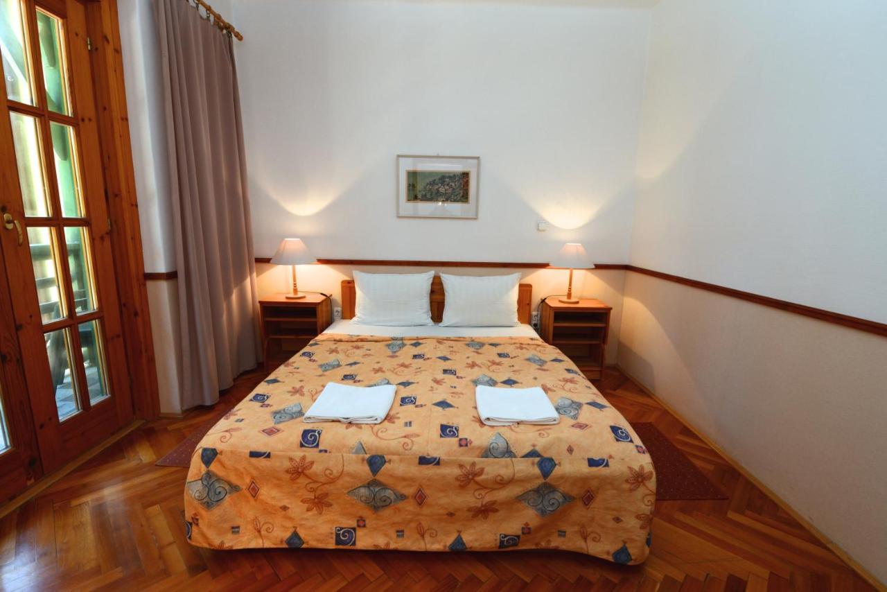 Bakony Hotel 2*